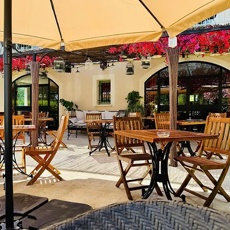 Ceres - Boutique-hotel & 3* 생-쿠앵탕-라-포테리