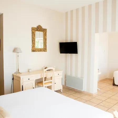 מלון Ceres - Boutique-hotel & - Elegance En Terre D'uzes 3*