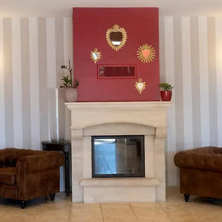 Ceres - Boutique-hotel & - Elegance En Terre D'uzes 3*