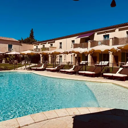 Ceres - Boutique-hotel & - Elegance En Terre D'uzes 3* 생-쿠앵탕-라-포테리