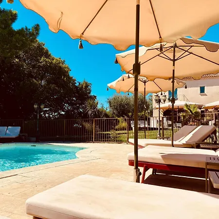 Ceres - Boutique-hotel & - Elegance En Terre D'uzes 생-쿠앵탕-라-포테리